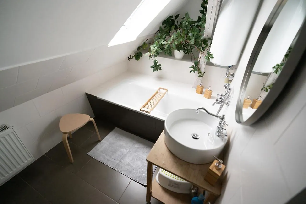 Apartment 27 Coburg